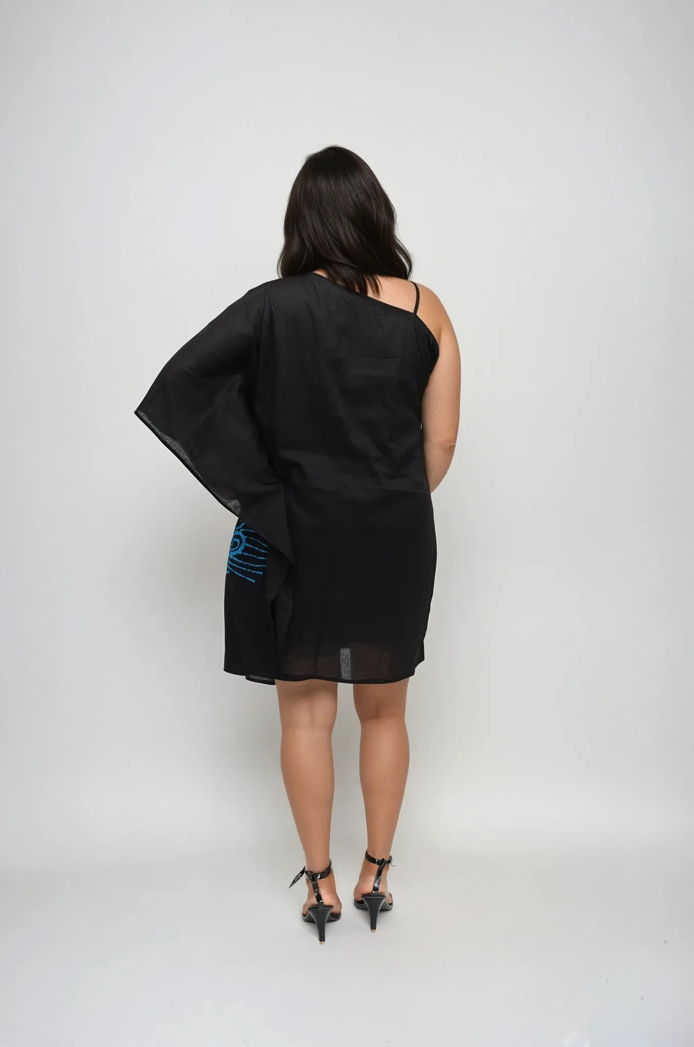 Hand Crafted Ceylon Peacok Aura Batik Dress (Mayura Aura Batik Dress)4