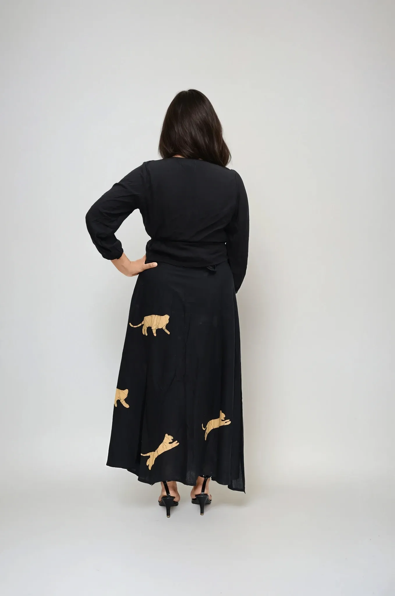 Hand Crafted Leopard Drape (Diviya Drape)3